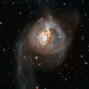the merging galaxy ngc 3256